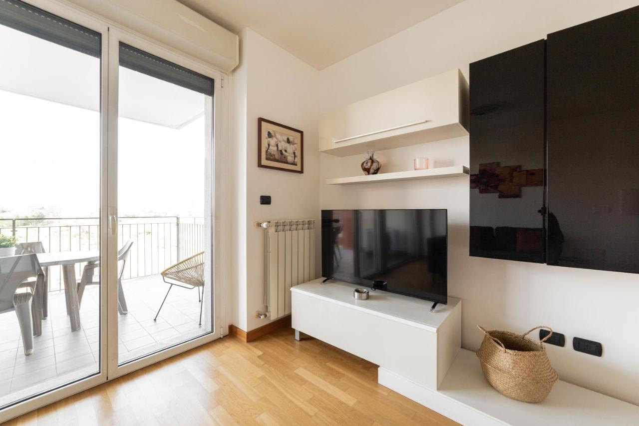Rogoredo Apt With Terrace! * Milano