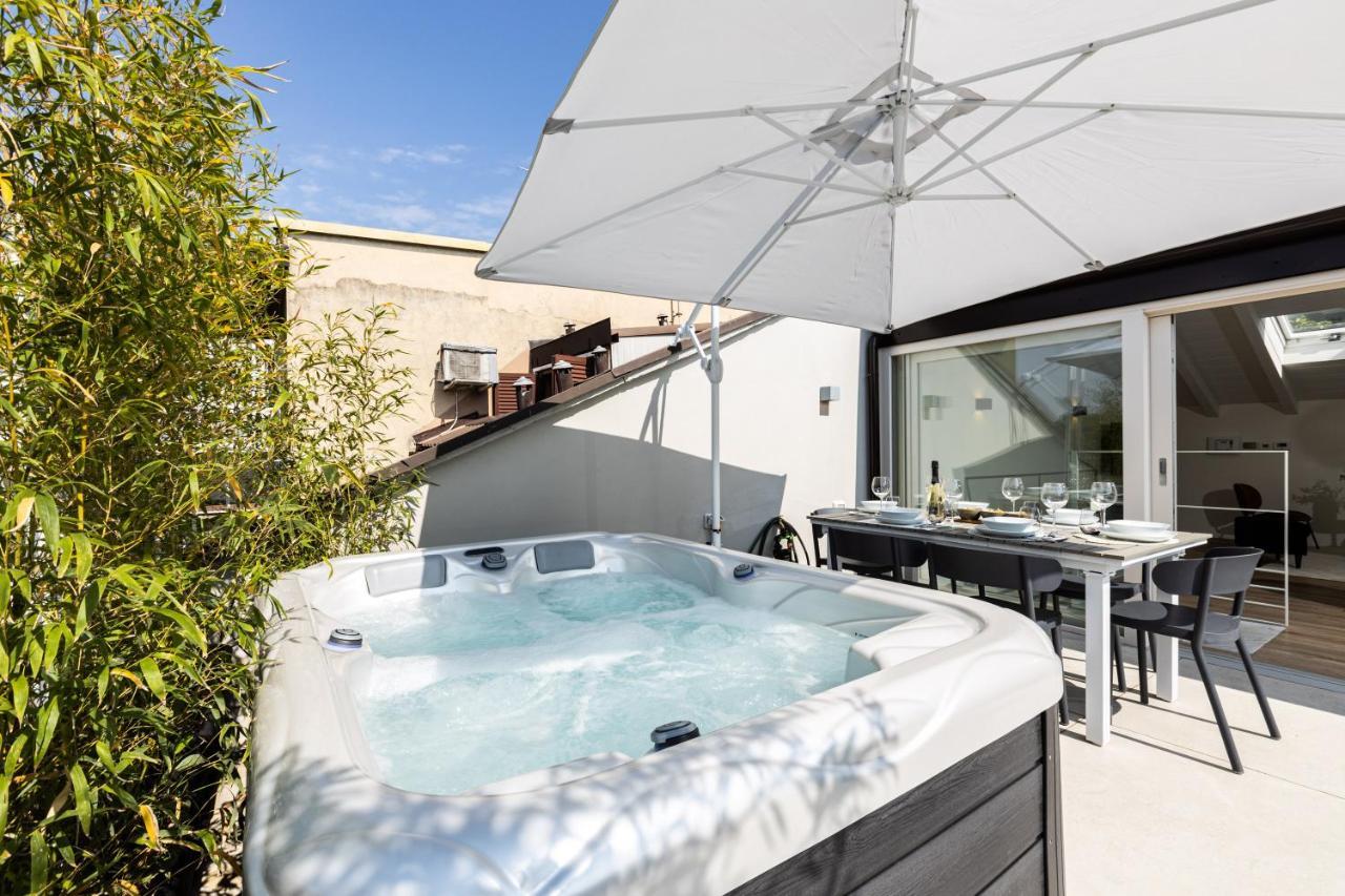 Vakantiehuis *villa Olivo*with Private Terrace&jacuzzi + 3bedrooms