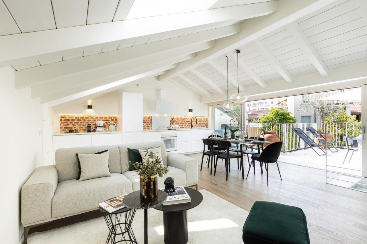 *villa Olivo*with Private Terrace&jacuzzi + 3bedrooms Vakantiehuis