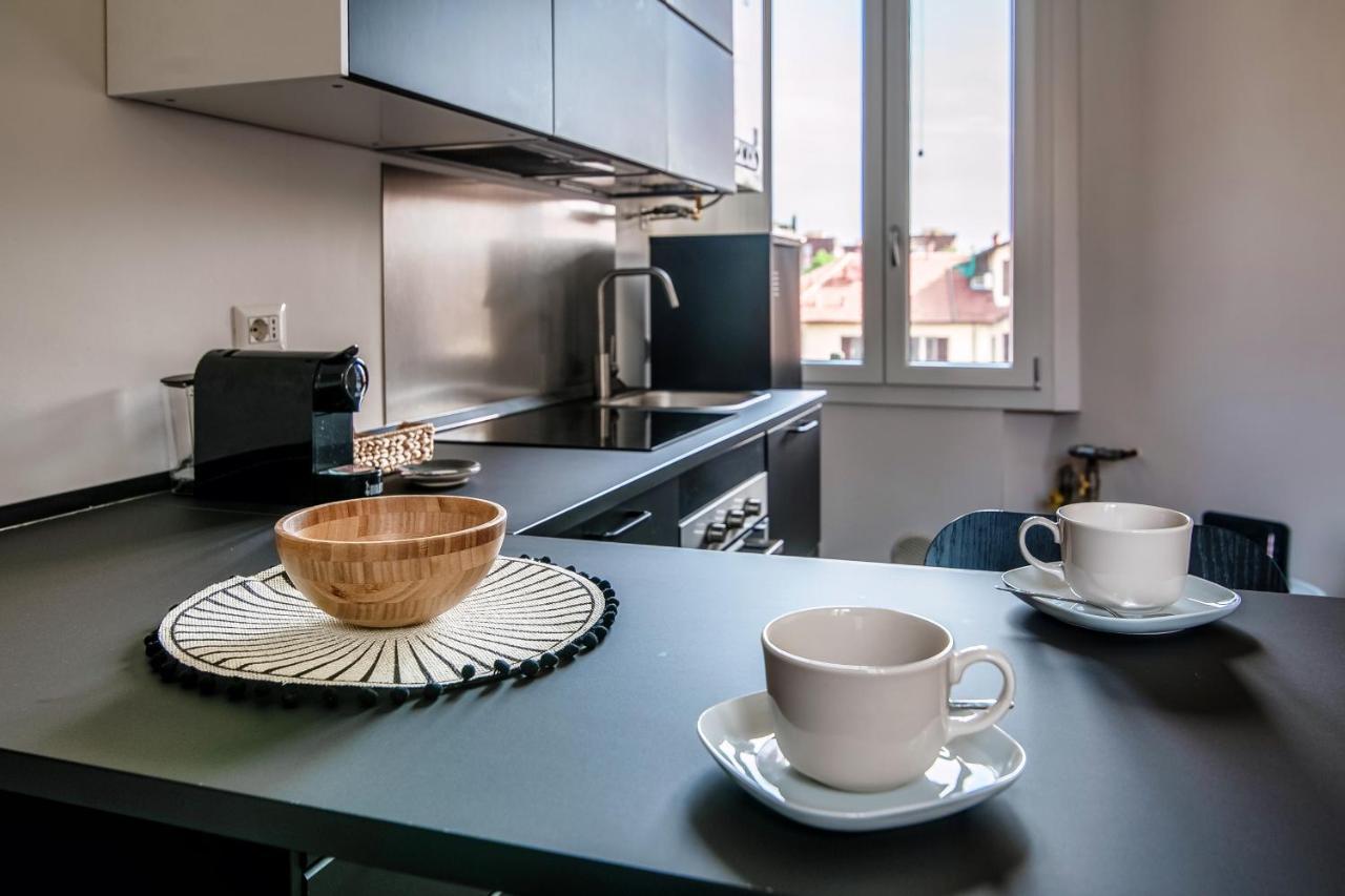 Joivy Stylish Flat, 5-minute Metro Trip To Centre * Milano