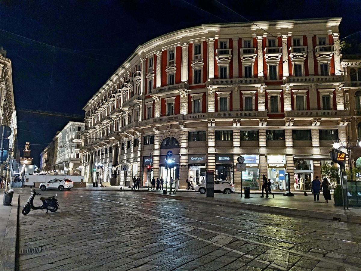 S. Ambrogio Square Milaan