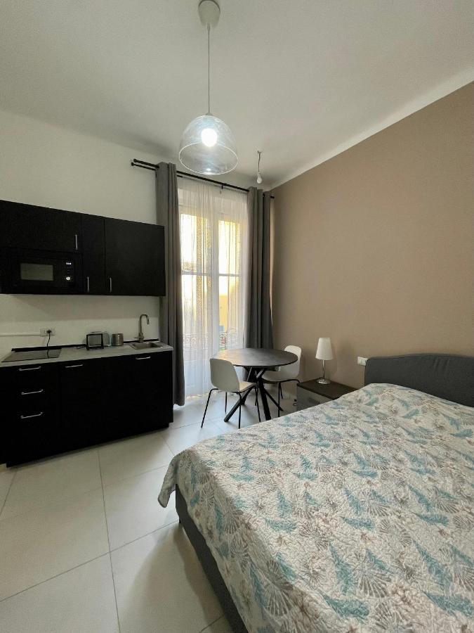 Appartamento De Angeli New And Lovely Milano