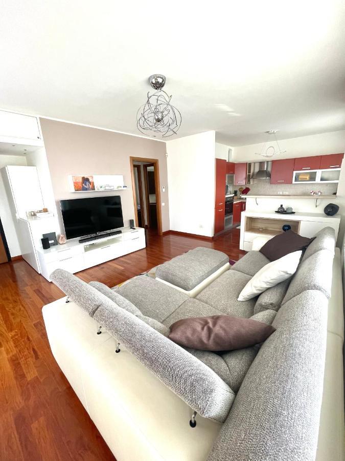 Apartment Elegant In With Panoramic Terrace Milan