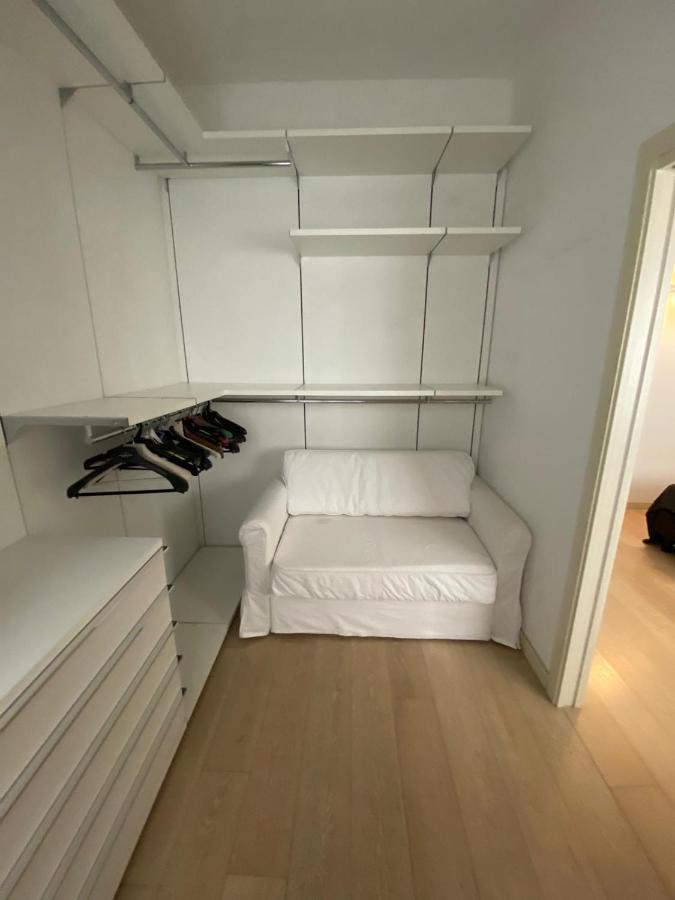 Apartment Lovely In The New Porta Nuova Area *