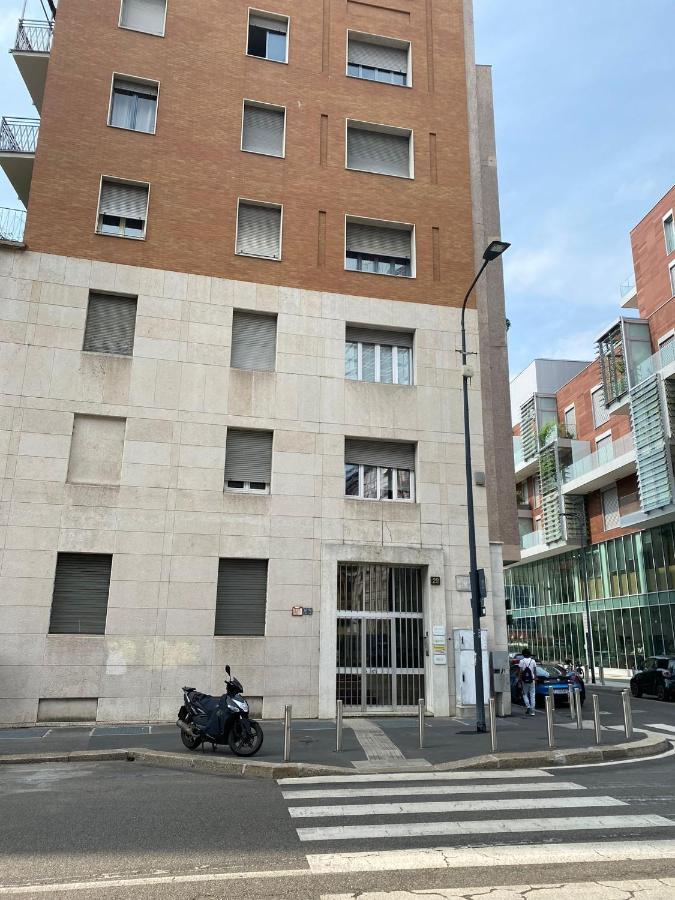 Apartment Lovely In The New Porta Nuova Area