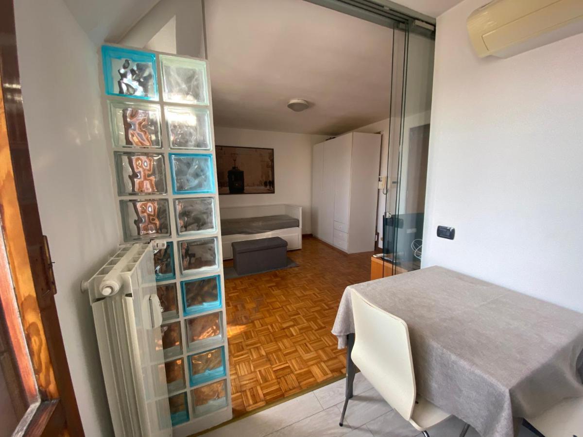 Porta Venezia, Monolocale Con Vista Sui Tetti Lejlighed Milano