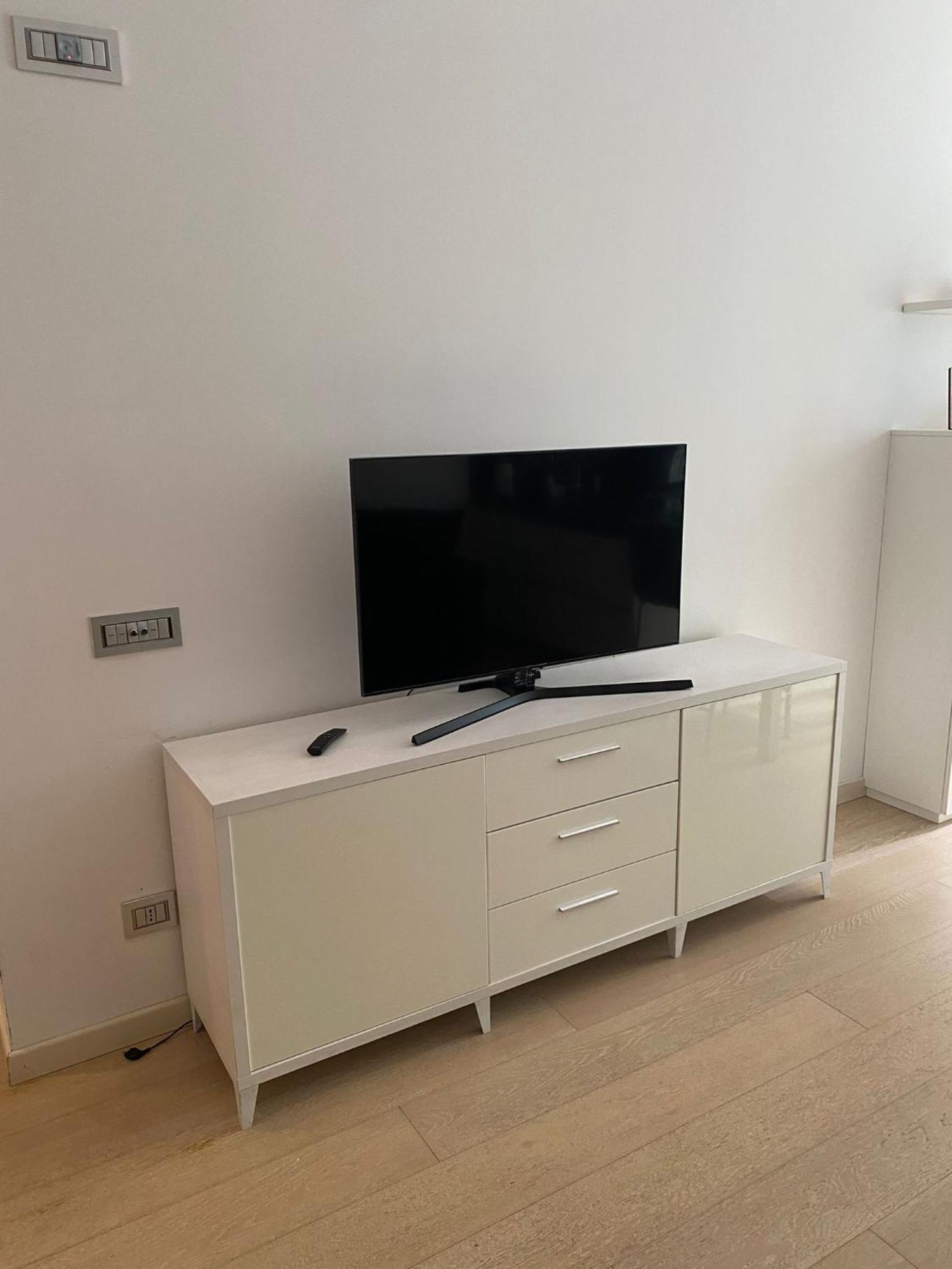 Apartment Lovely In The New Porta Nuova Area *