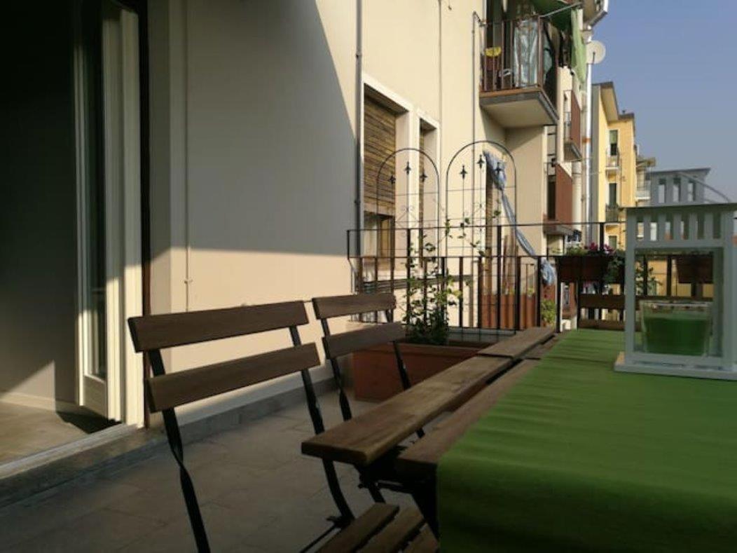 Con Grande Terrazzo In Via Lomellina Appartamento Milano