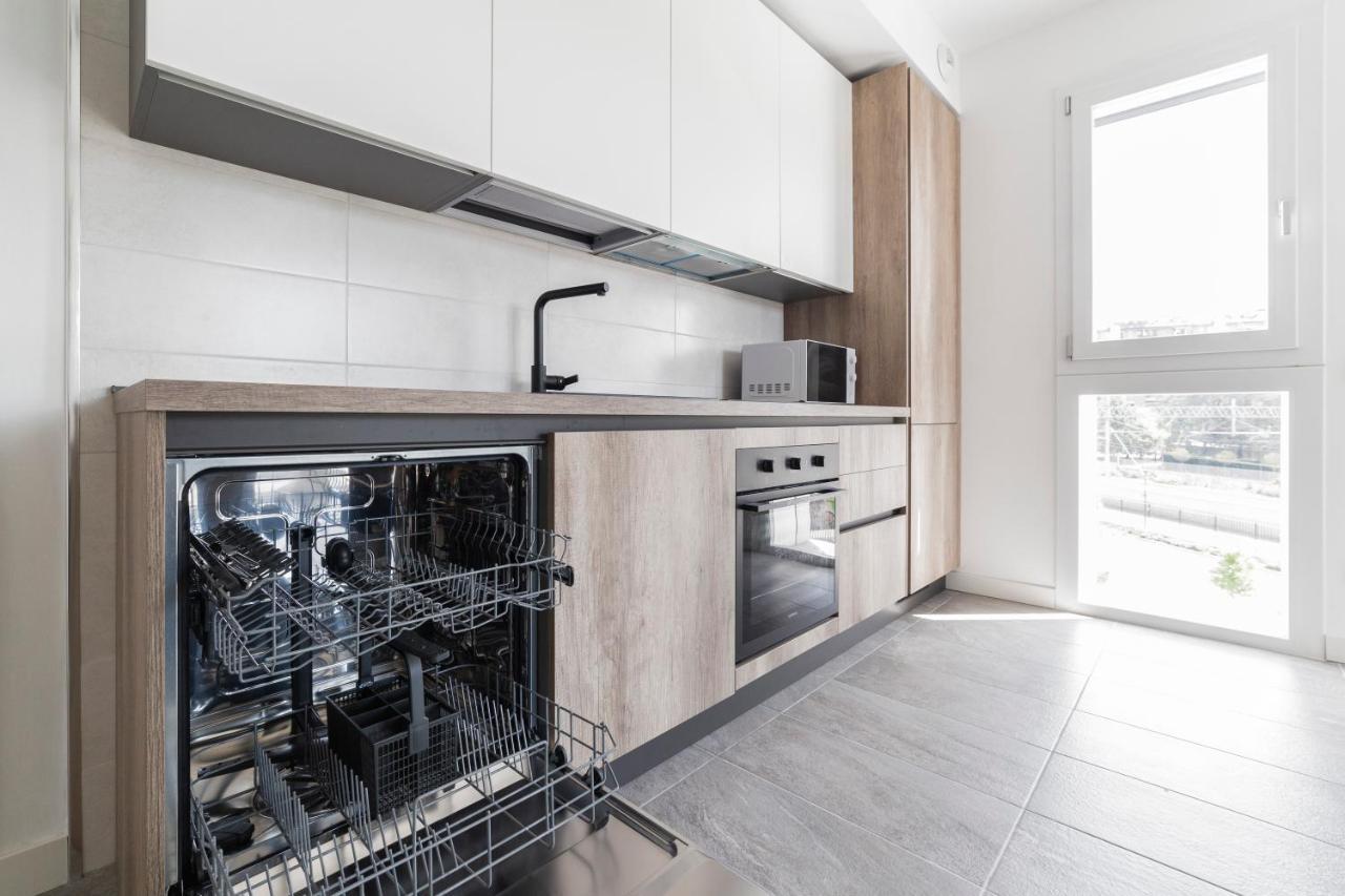 Modern Apt With Terrace And Parking! Lejlighed