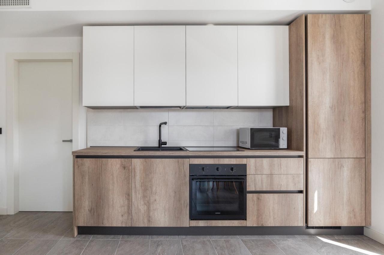 Modern Apt With Terrace And Parking! Lejlighed *