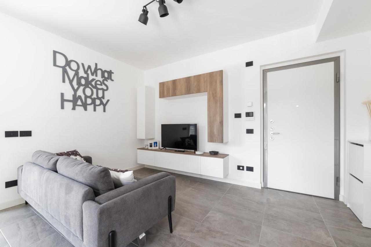 Lejlighed Modern Apt With Terrace And Parking! *