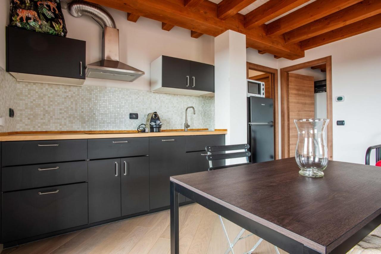 Apartment Amazing Flat With A View And Terrace On Navigli By Easylife