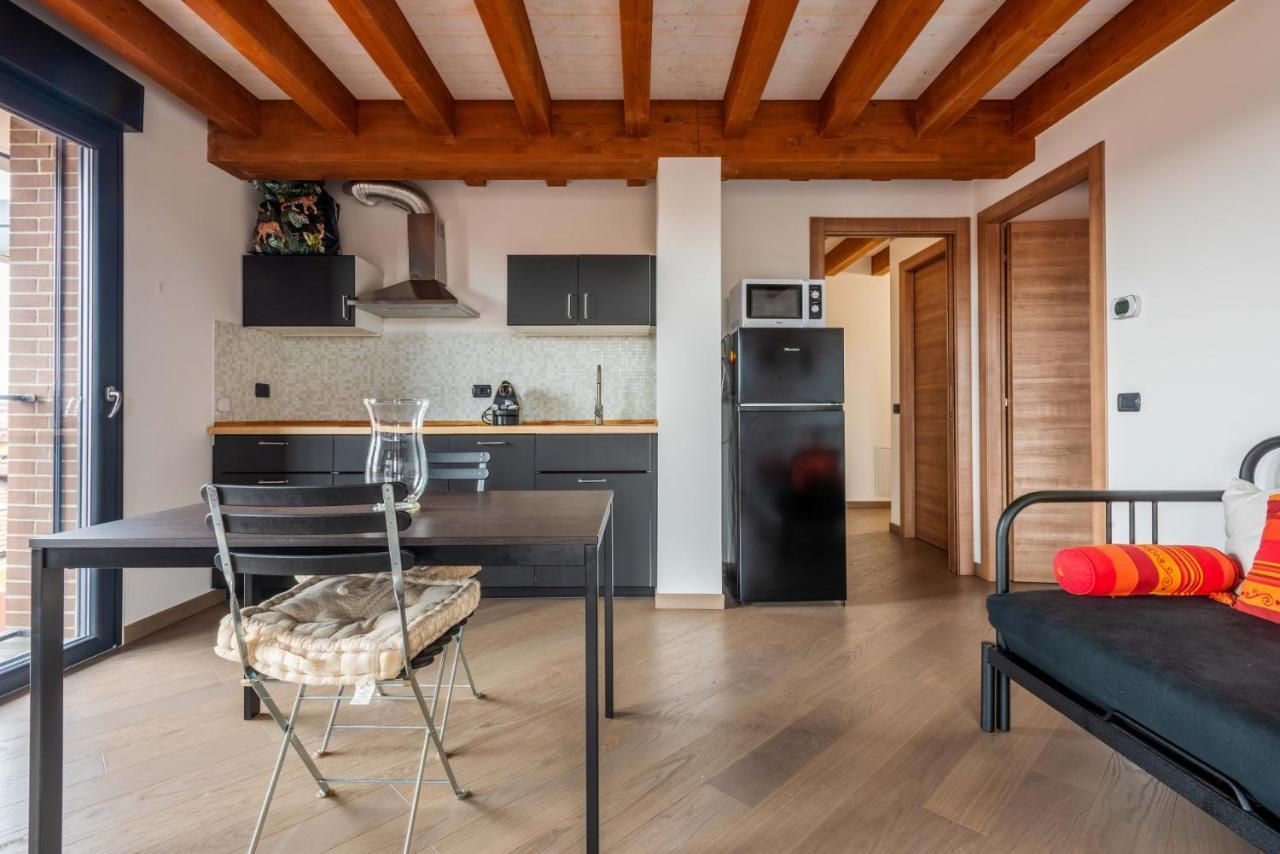 Amazing Flat With A View And Terrace On Navigli By Easylife Apartment Milan