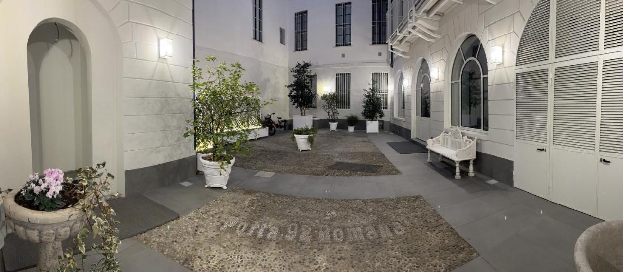 Porta 92 Romana *