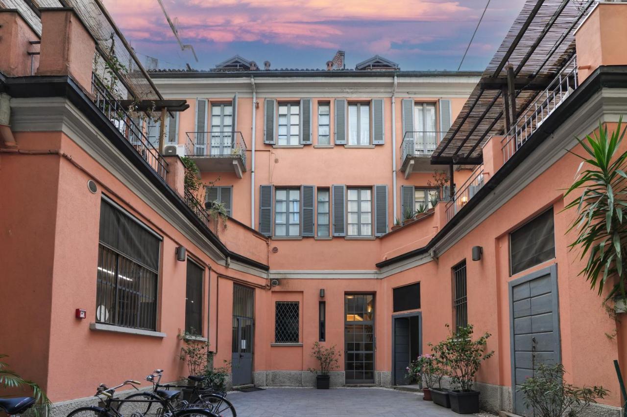 Elegant Corso Venezia Terrace Apt