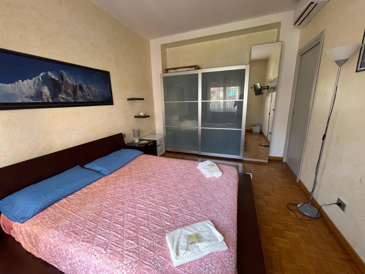 4 Bed In 7 Min Duomo Up To 6 Peop Appartement Milaan