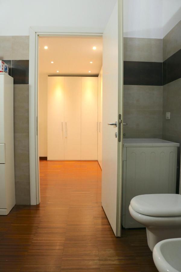 Cozy & Large Loft Famagosta * Milan