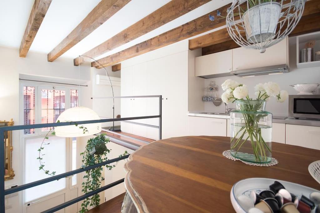 Apartment Romantic Loft Porta Venezia Milan