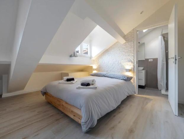 Sammartinis Attic