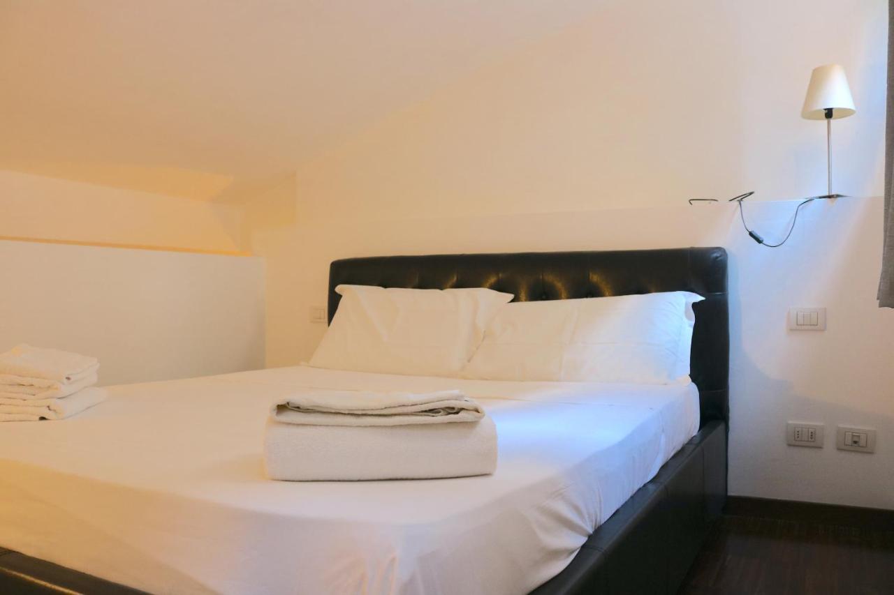 Cozy & Large Loft Famagosta Apartment Mailand