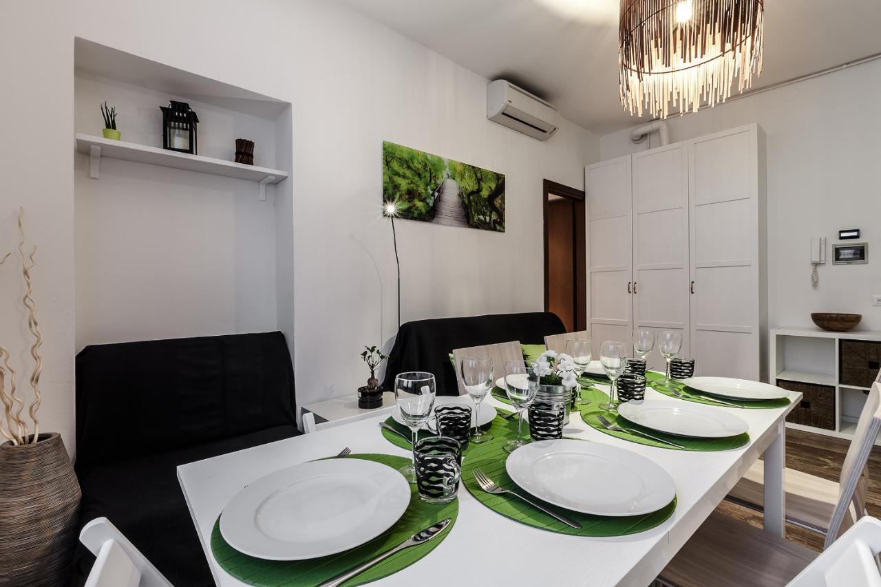 Stayeasy Fara12 - Station & Downtown Walking Distance Appartement