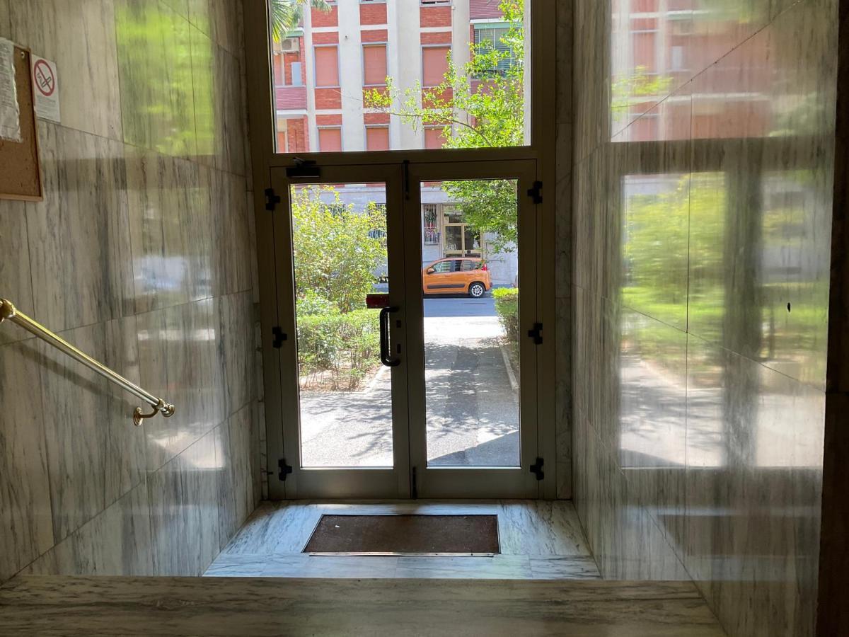 25 - Near Metro M3 Appartamento Milano