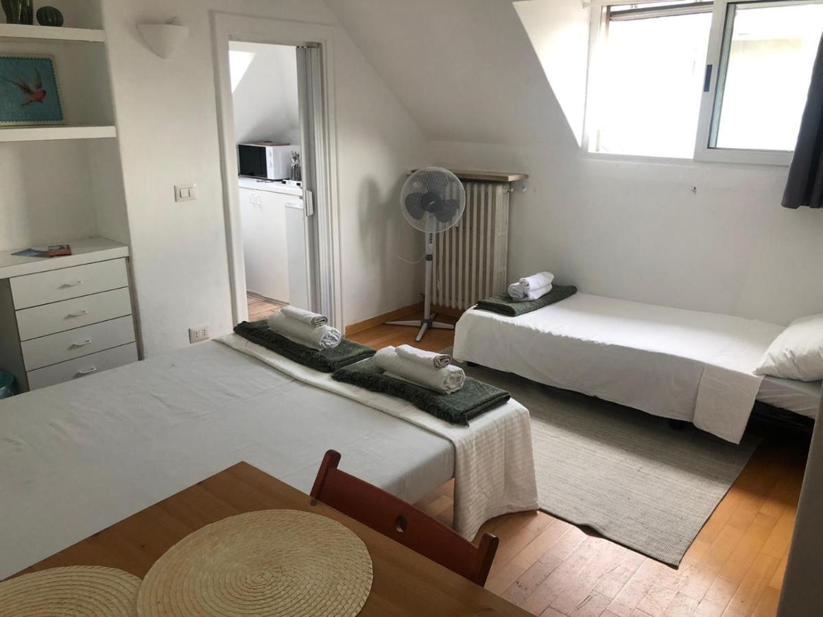 Tortona Tiny Attic Directly Connected To Duomo Lejlighed *