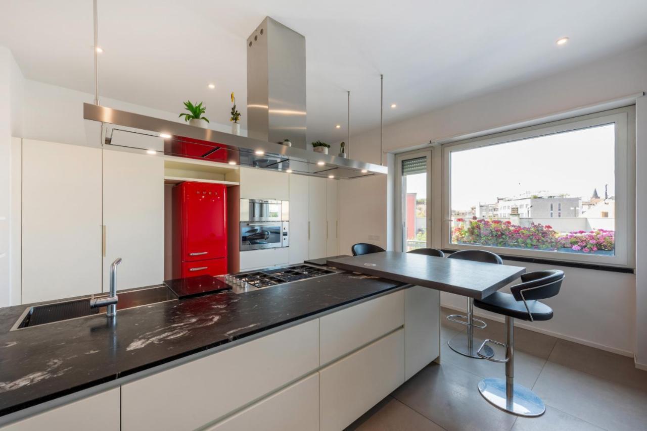 Easylife - Wonderful Penthouse With Terrace A Few Steps From The Duomo Appartamento Milano