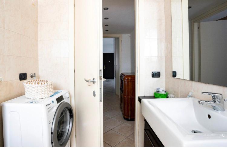 Apartment Casti - Mm3 Comasina Mailand