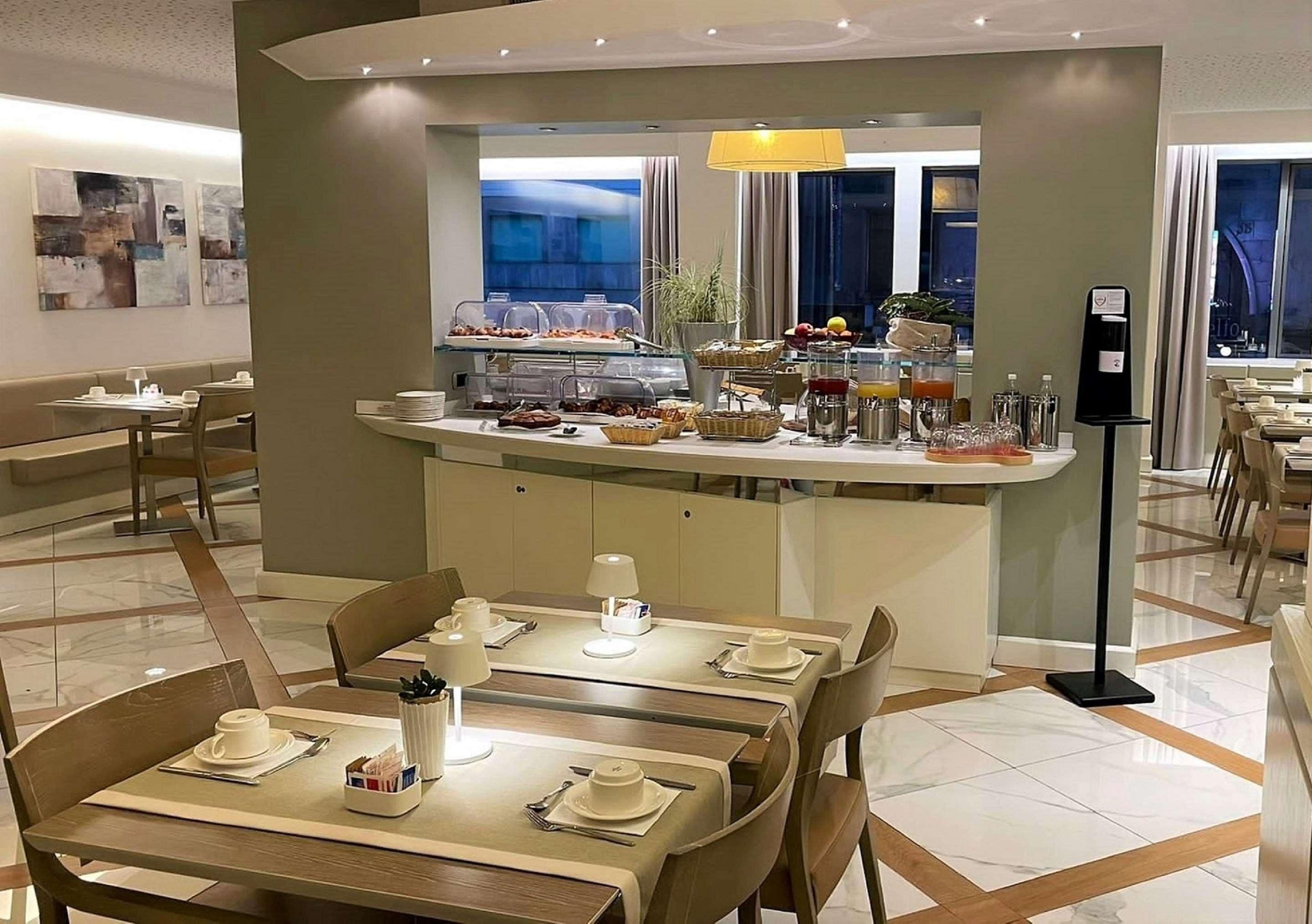 Western Hotel 4*