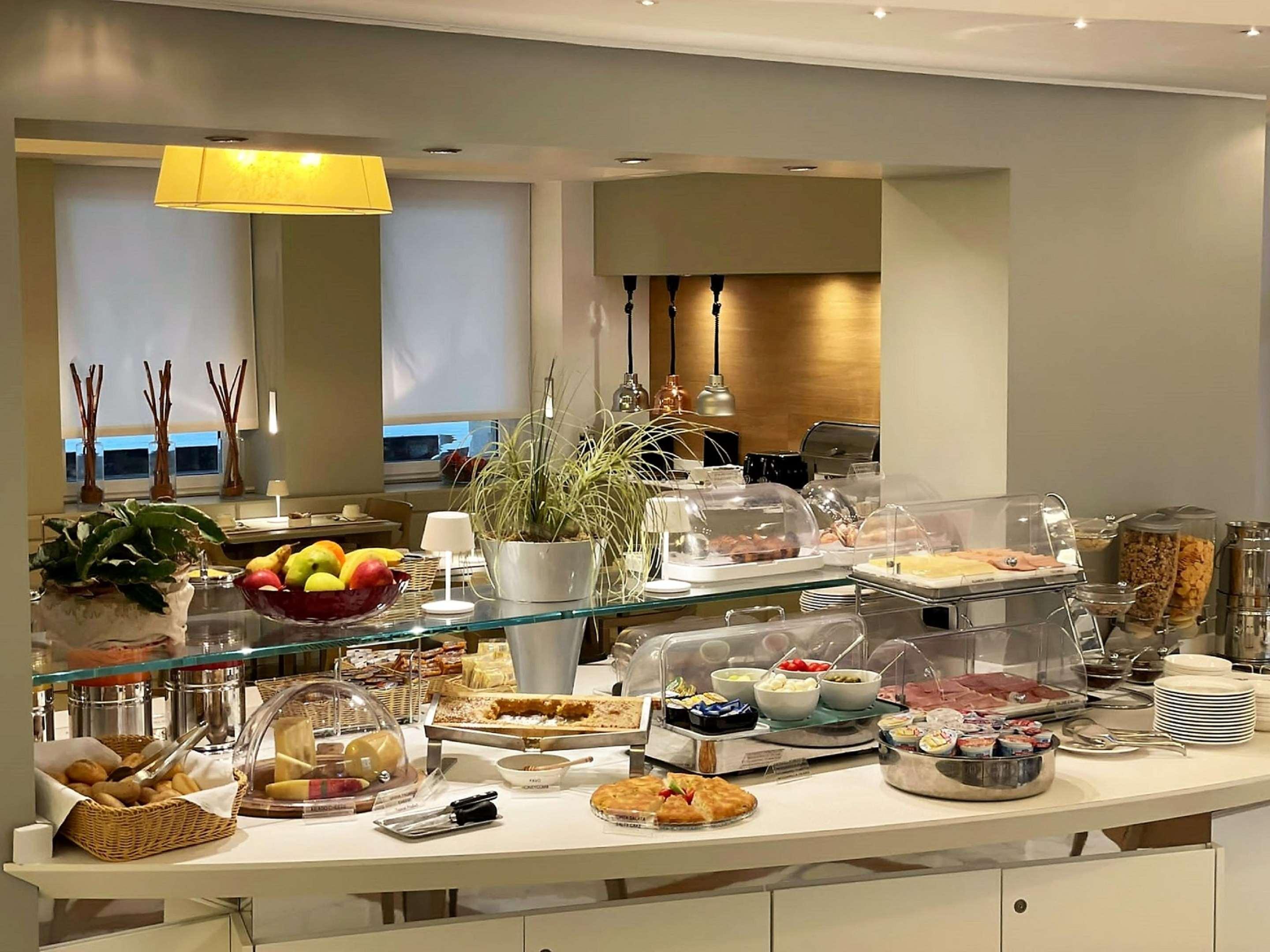 Western Hotel 4*