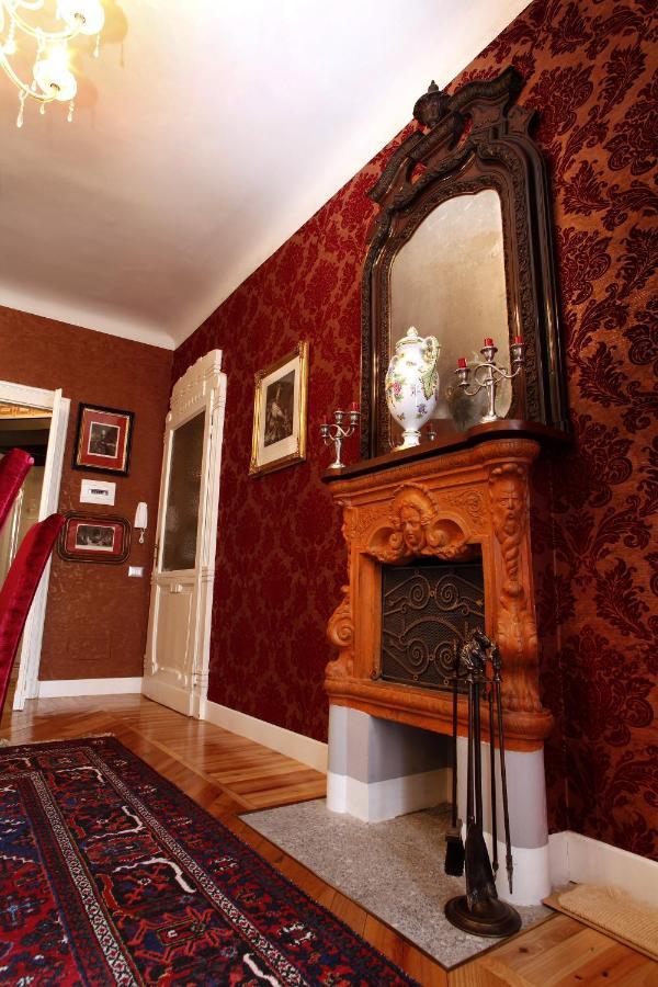 Bed & Breakfast Luxury In Art Nouveau Building Next To Metro Station *