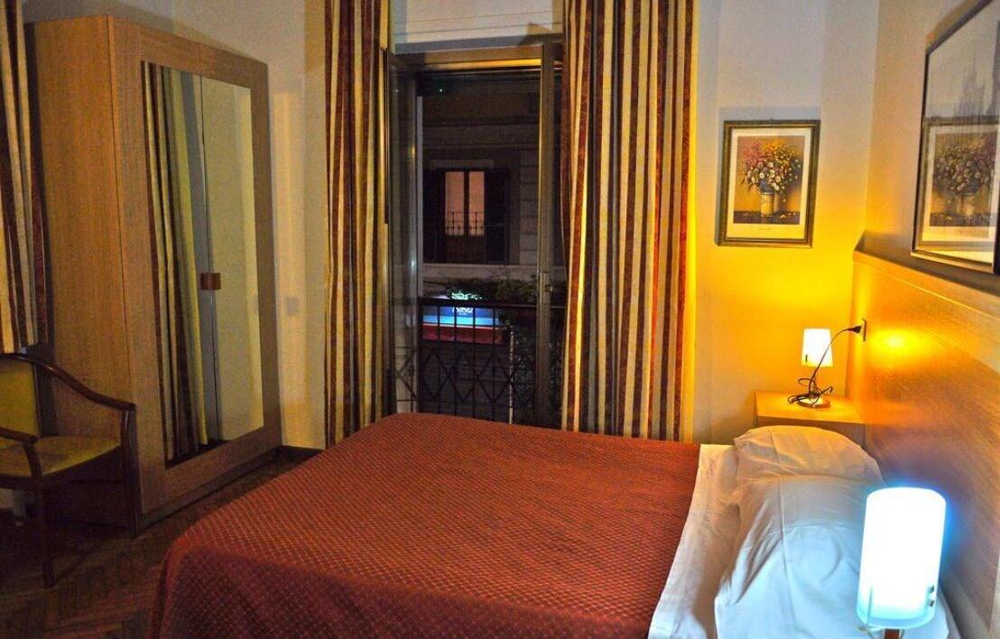Dover Hotel 2*
