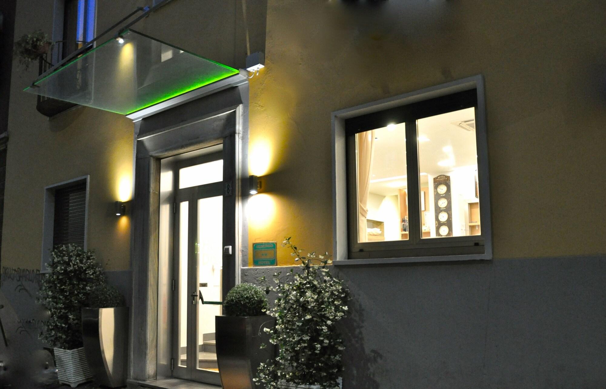 Dover Hotel 2*
