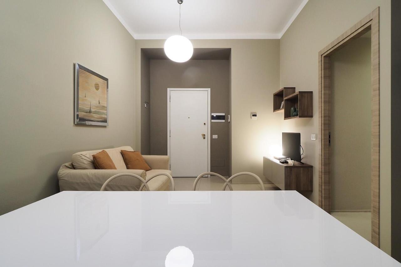 Contempora - Cavallotti 13 - B32 * Milano