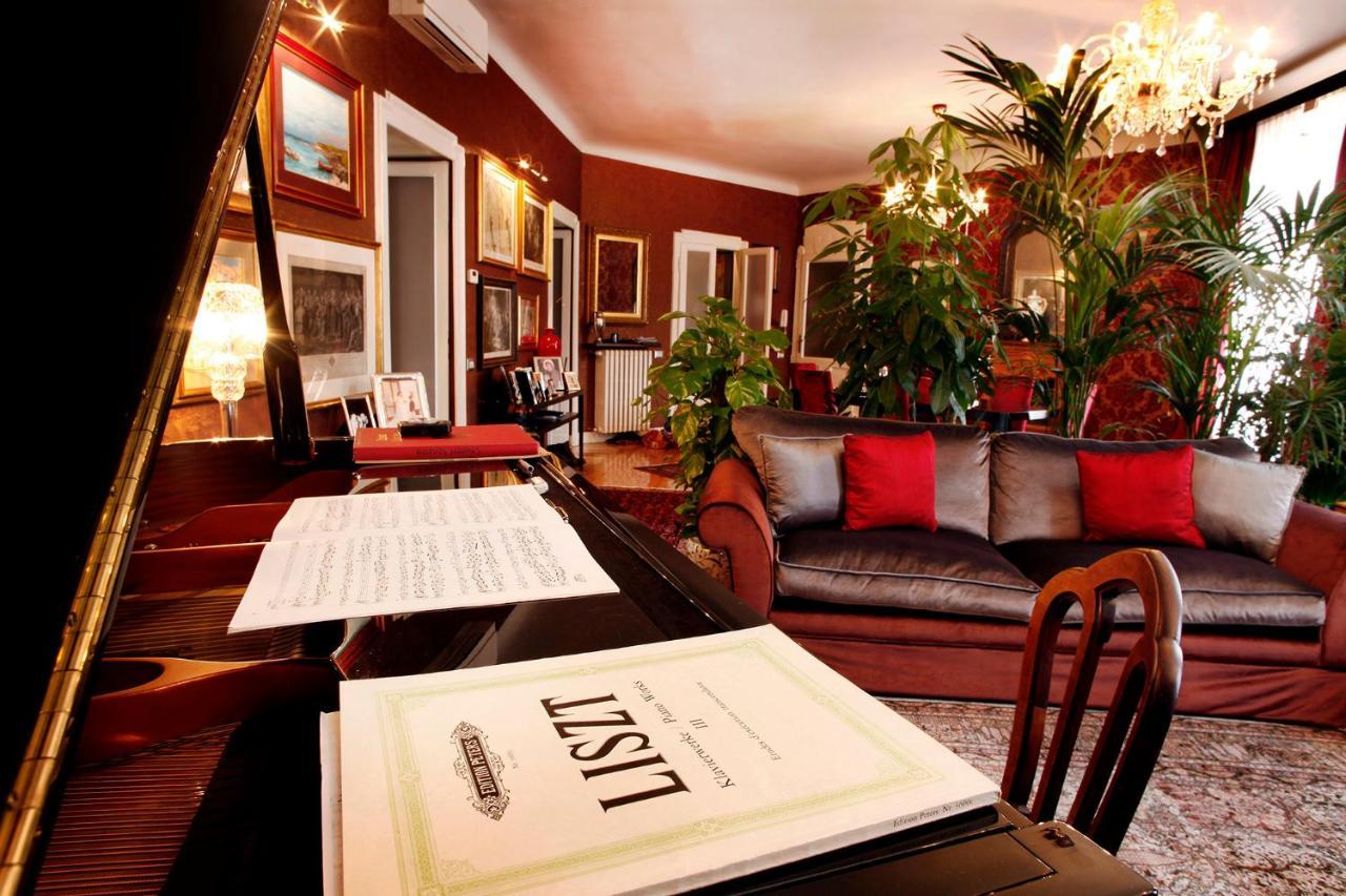 Bed & Breakfast Luxury In Art Nouveau Building Next To Metro Station *