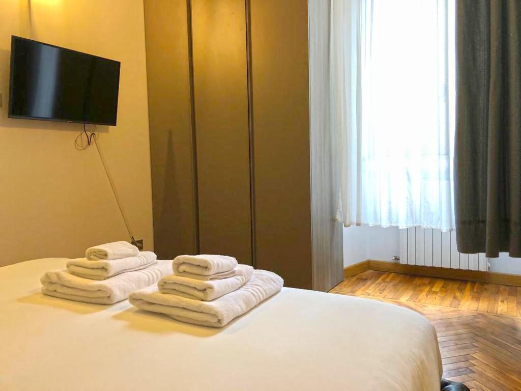 Castel Morrone Apartment Milan