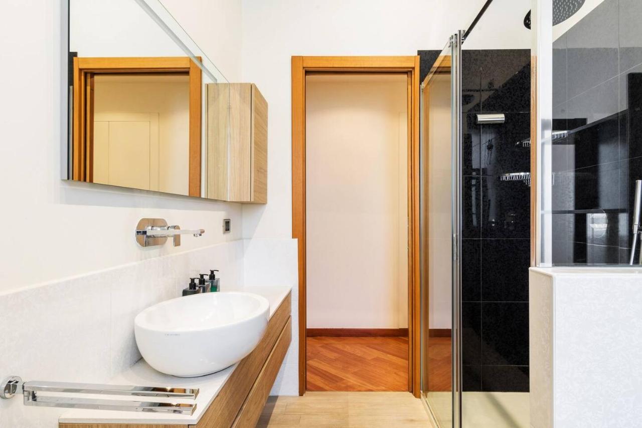 Colored And Spacious Flat Close To Navigli By Easylife Leilighet *