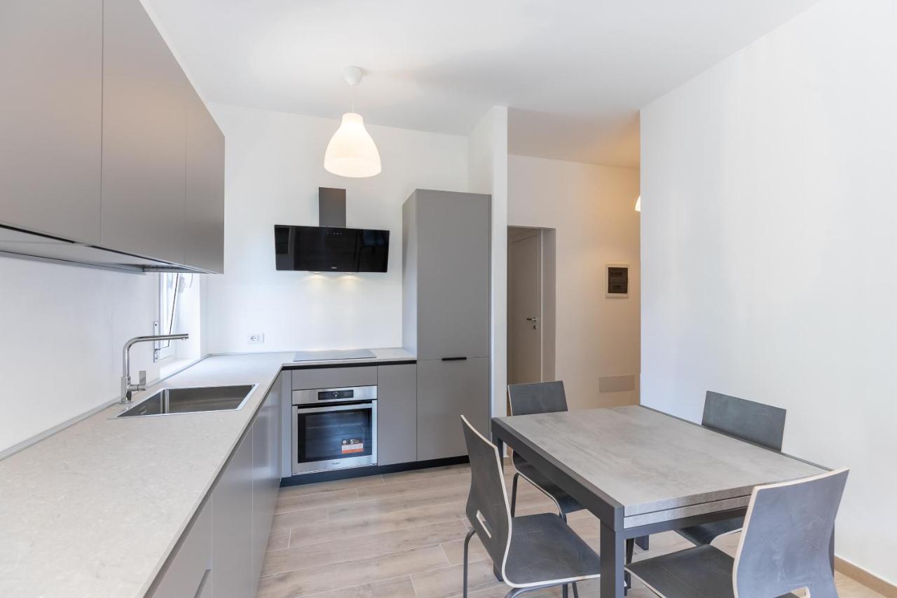 Alessia's Flat- M3 Corvetto * Milano