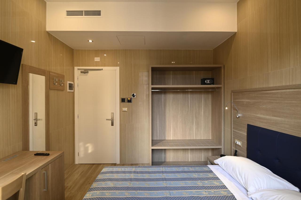 Midway 3* Milano