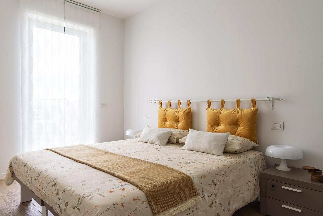Appartement Joivy Uptown Flats With Balcony, Good Connection To Centre Milaan