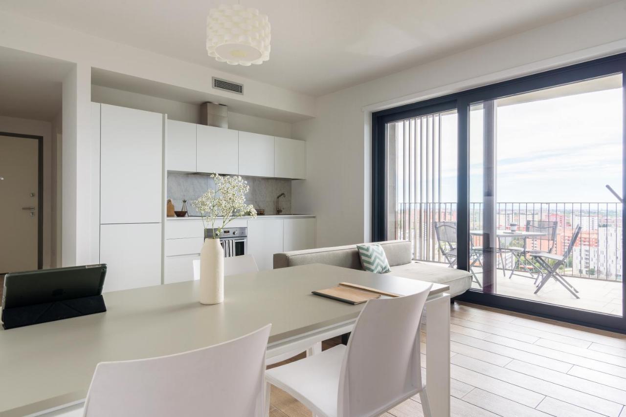 Joivy Uptown Flats With Balcony, Good Connection To Centre Appartement Milaan