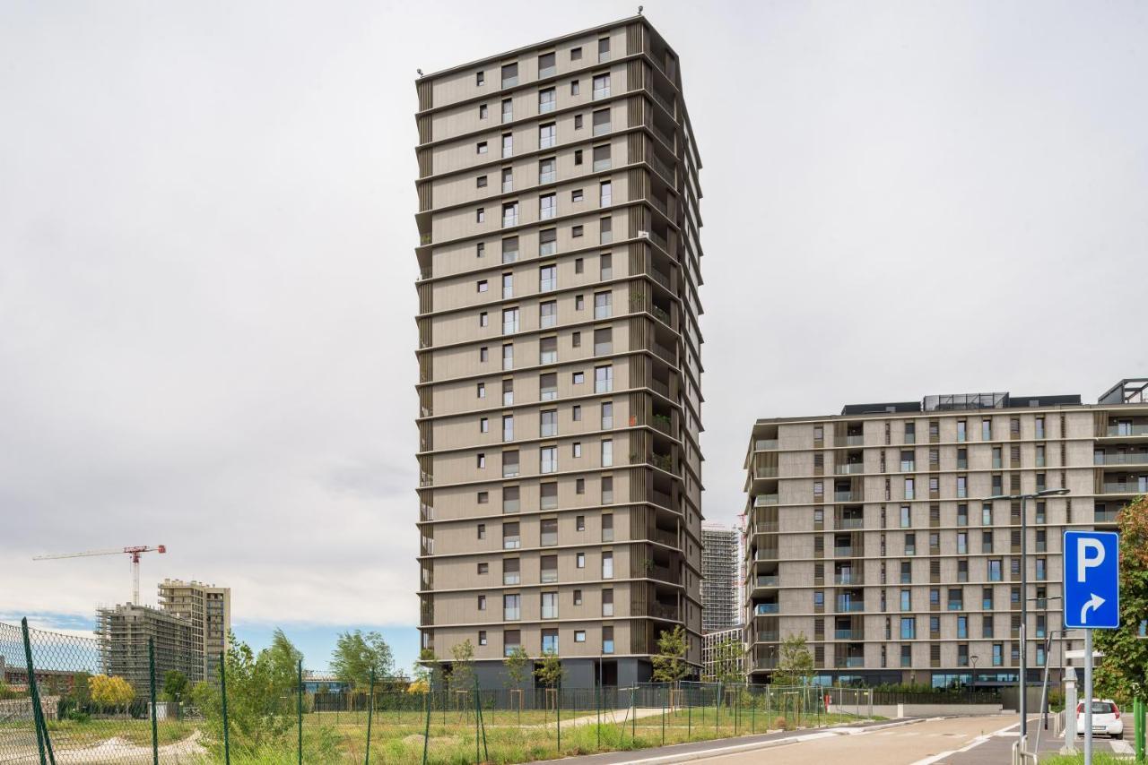 Joivy Uptown Flats With Balcony, Good Connection To Centre *