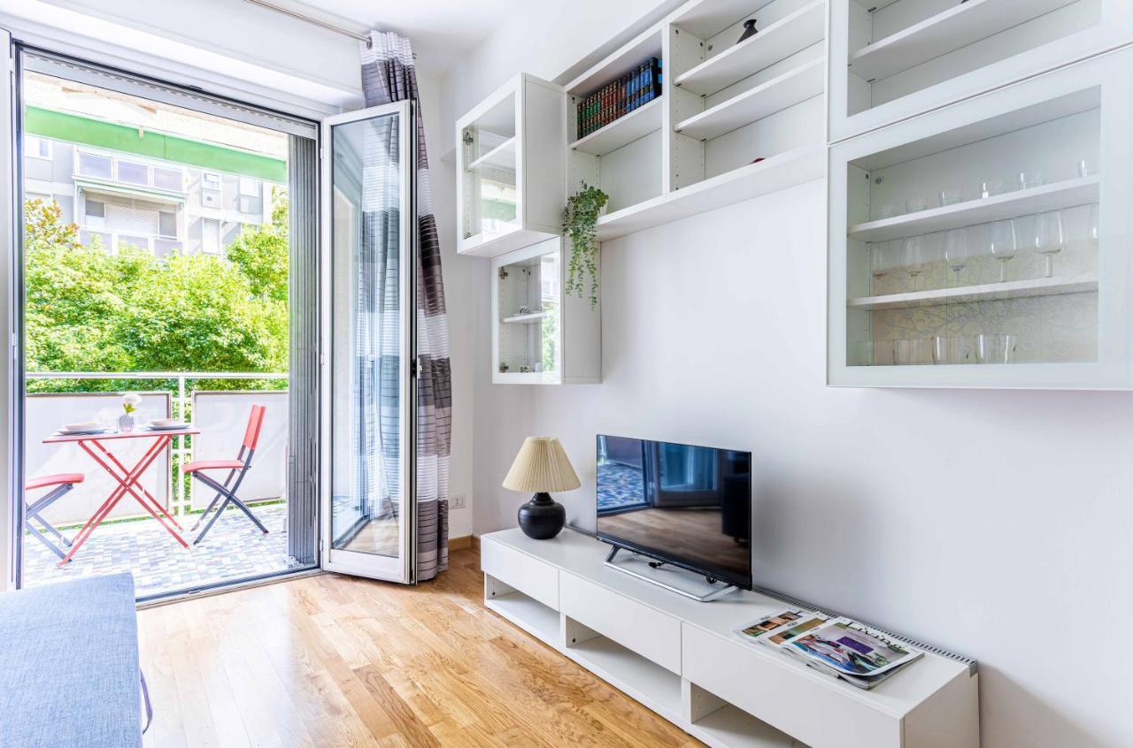 Joivy Adorable Flat With Balcony Appartamento Milano