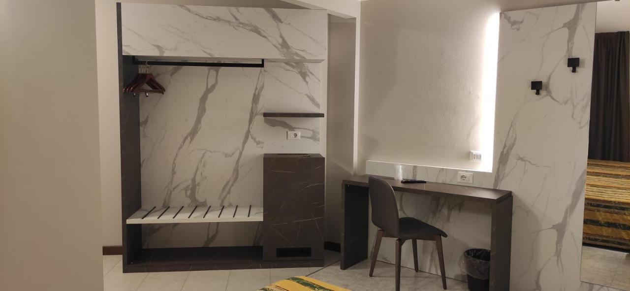 Hotel Mistral Milan