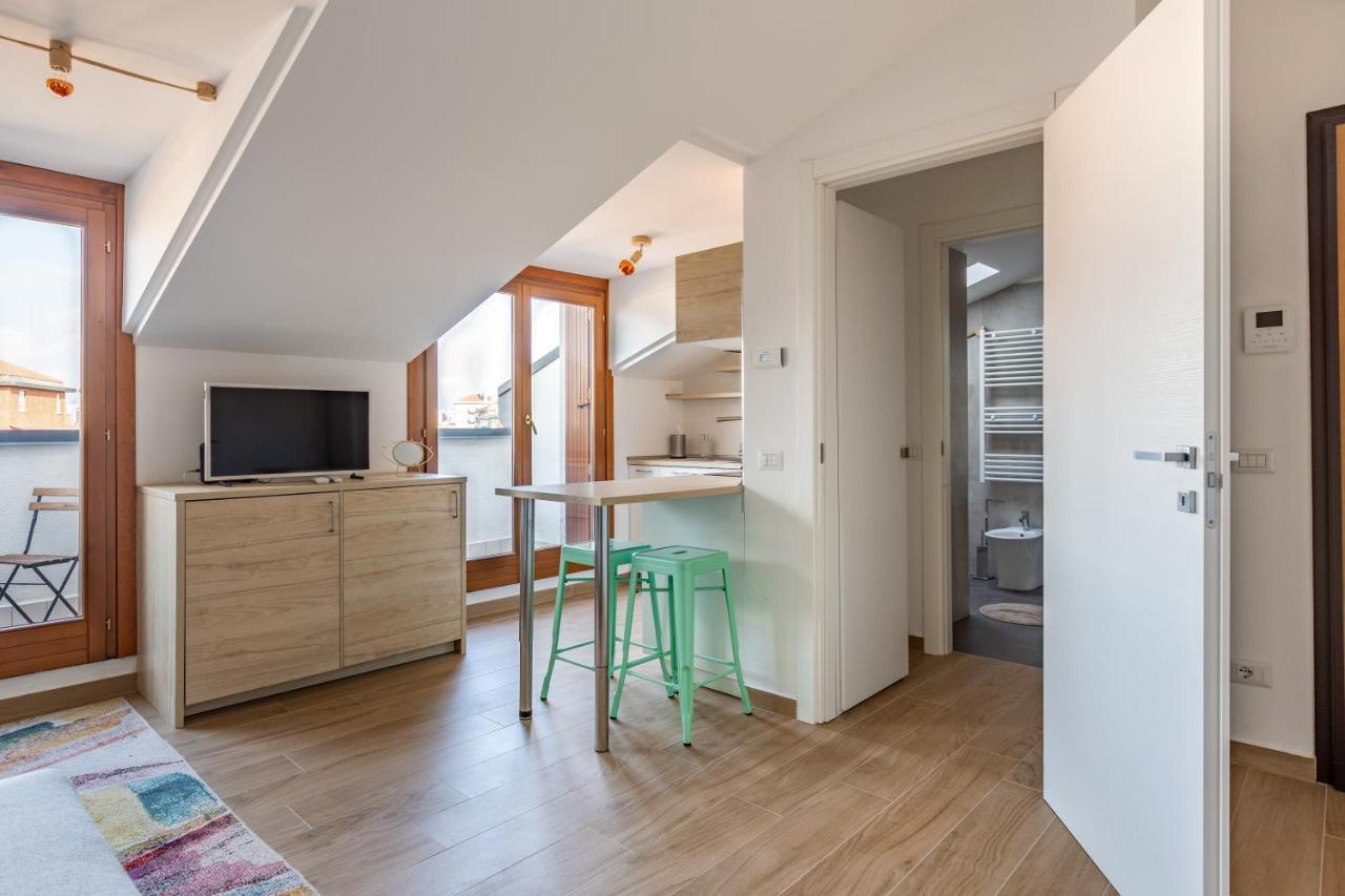 Cozy W/parking 5 Min Walk From The Bus Stop * Milano