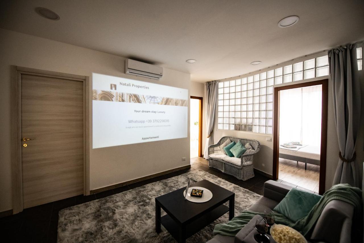 Apartment ! Tiffany ! Cinema - Metro 5 Min - 70mq Milan
