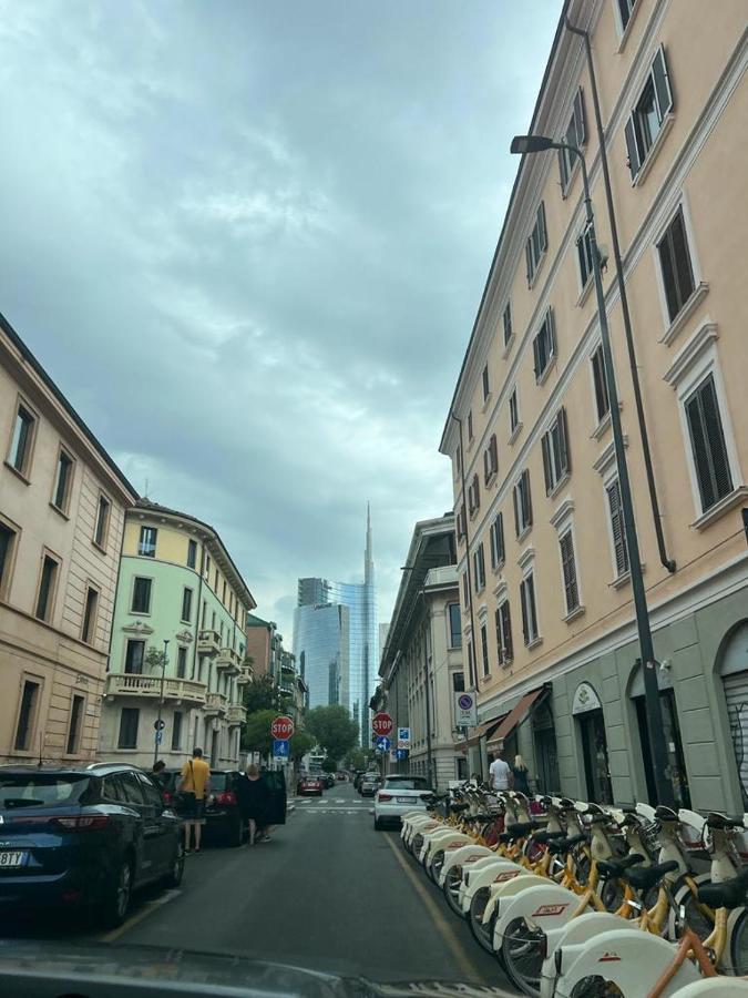 Kibilu - Piazzale Baiamonti - Brera - Centro Citta - Isola