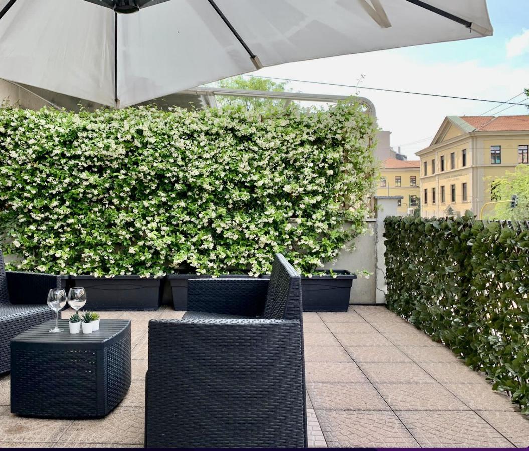 Bright Terrace In Eleganza E Relax