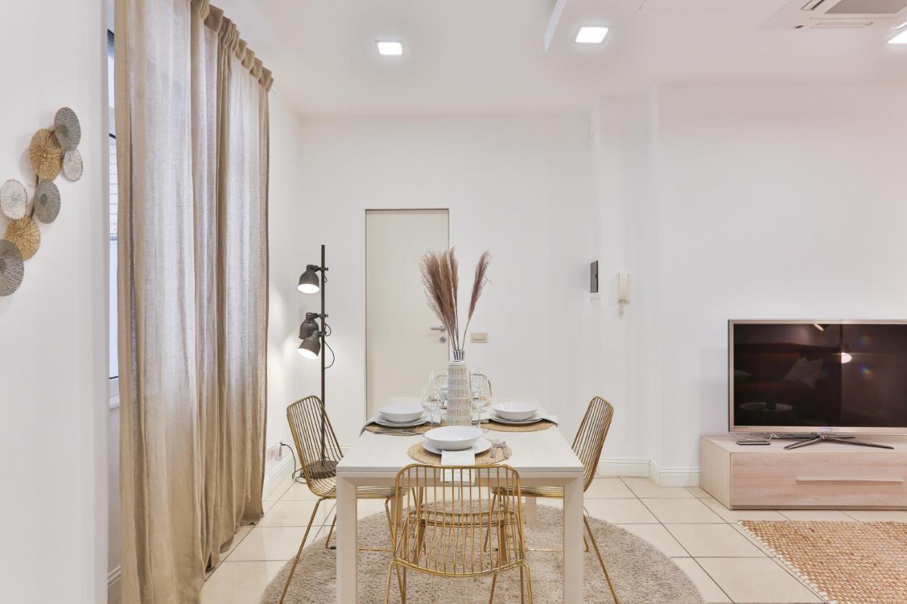 Appartamento Easylife - Elegante E Rifinito Vista Duomo In Piazza San Babila Milano